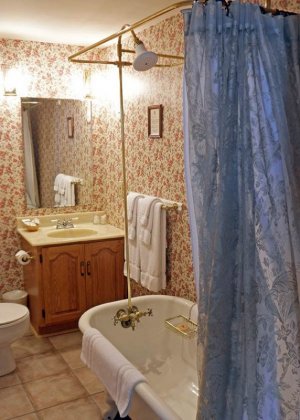 Bathroom at Hillsdale House Inn